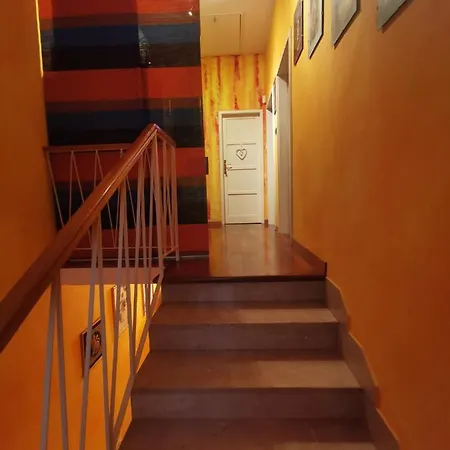 לינה וארוחת בוקר La Casa Del Barbiere